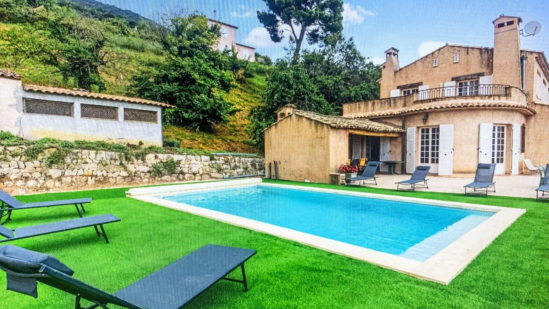 Holiday Home Le Mas De Gattieres By Interhome
