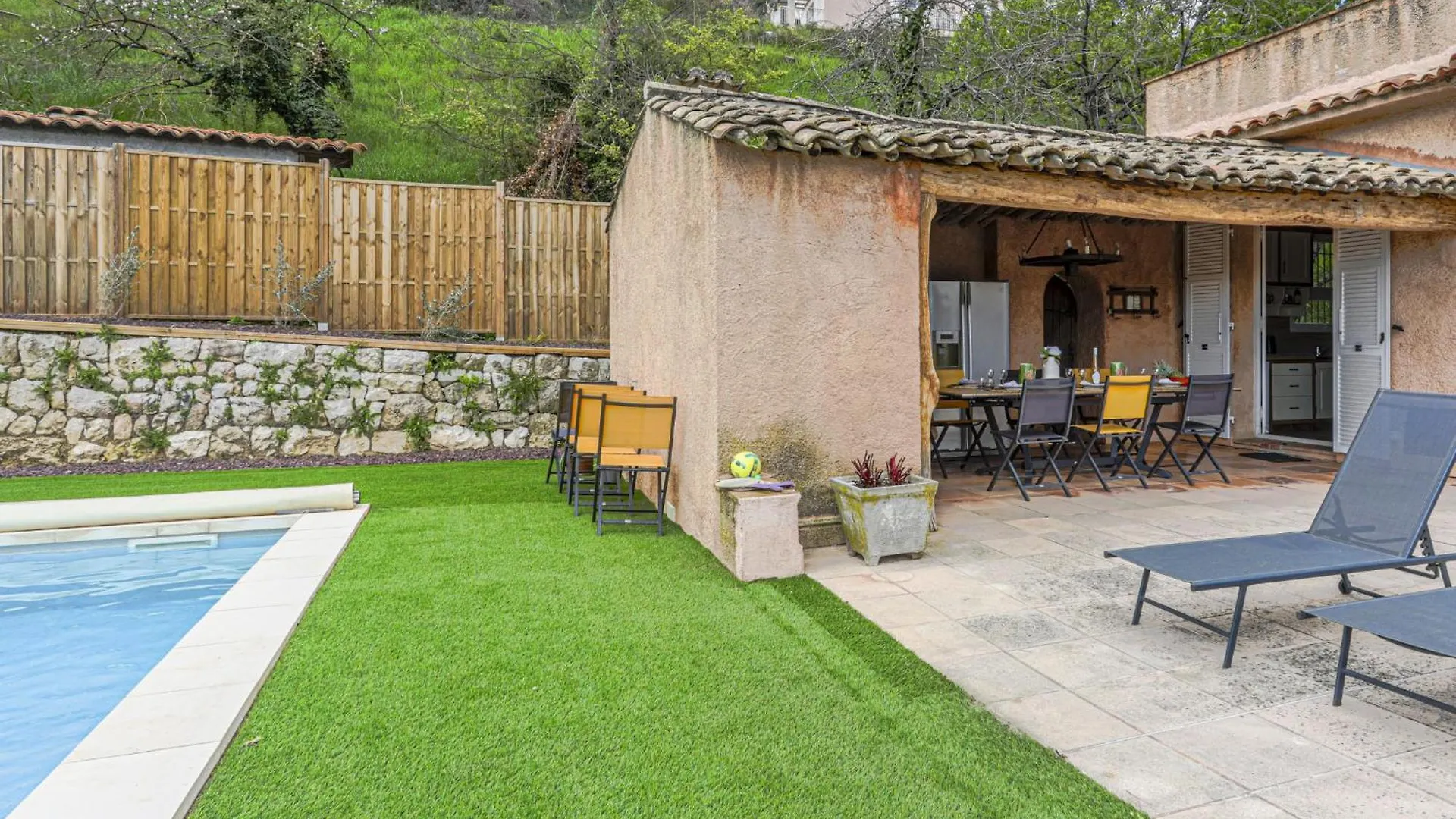 Holiday Home Le Mas De Gattieres By Interhome