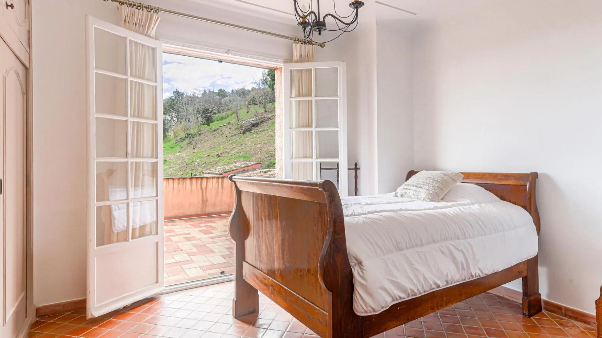 Holiday Home Le Mas De Gattieres By Interhome