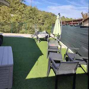 F1 Avec Un Espace Jardin Gattières